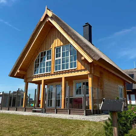 펜션 Exklusives Holzhaus Am Hafen 24 *